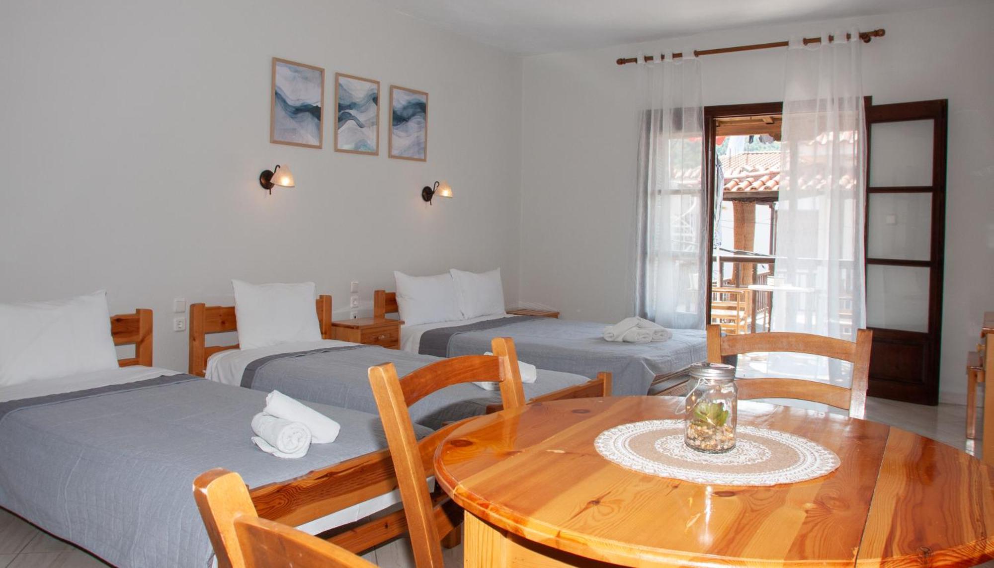 Aris Junior Skopelos Apartment *