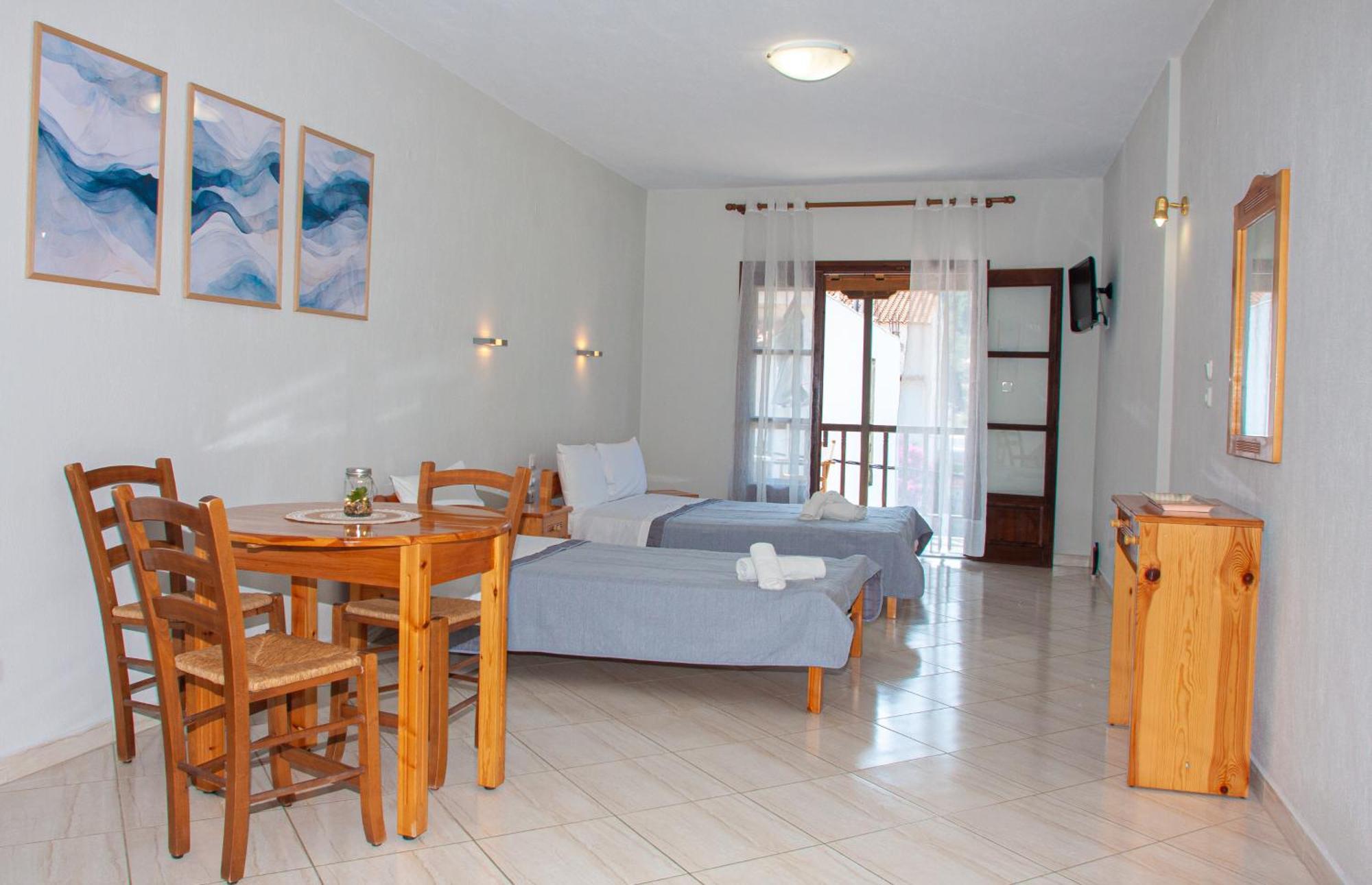 Aris Junior Skopelos Apartment